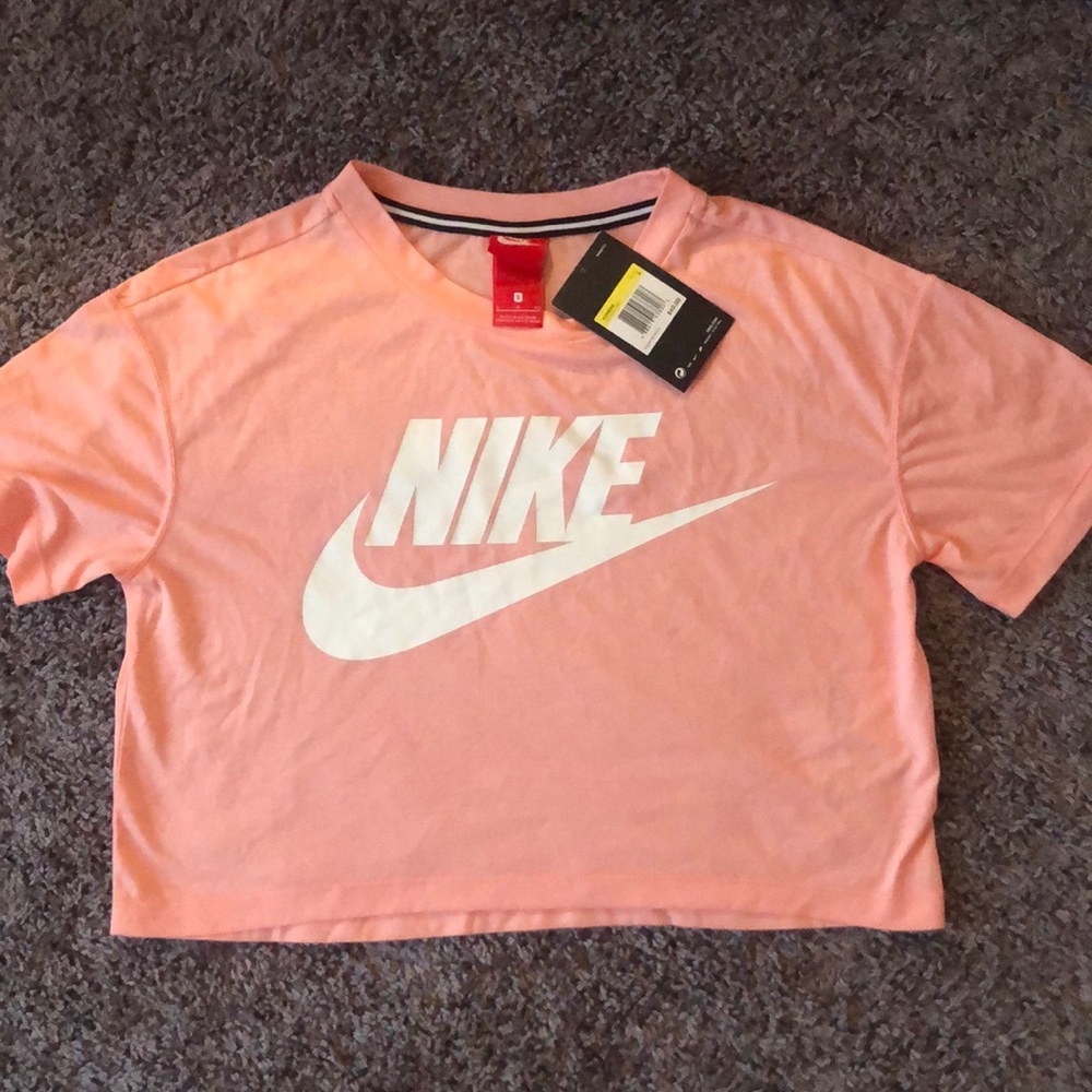 Nike short sleeve crop top
